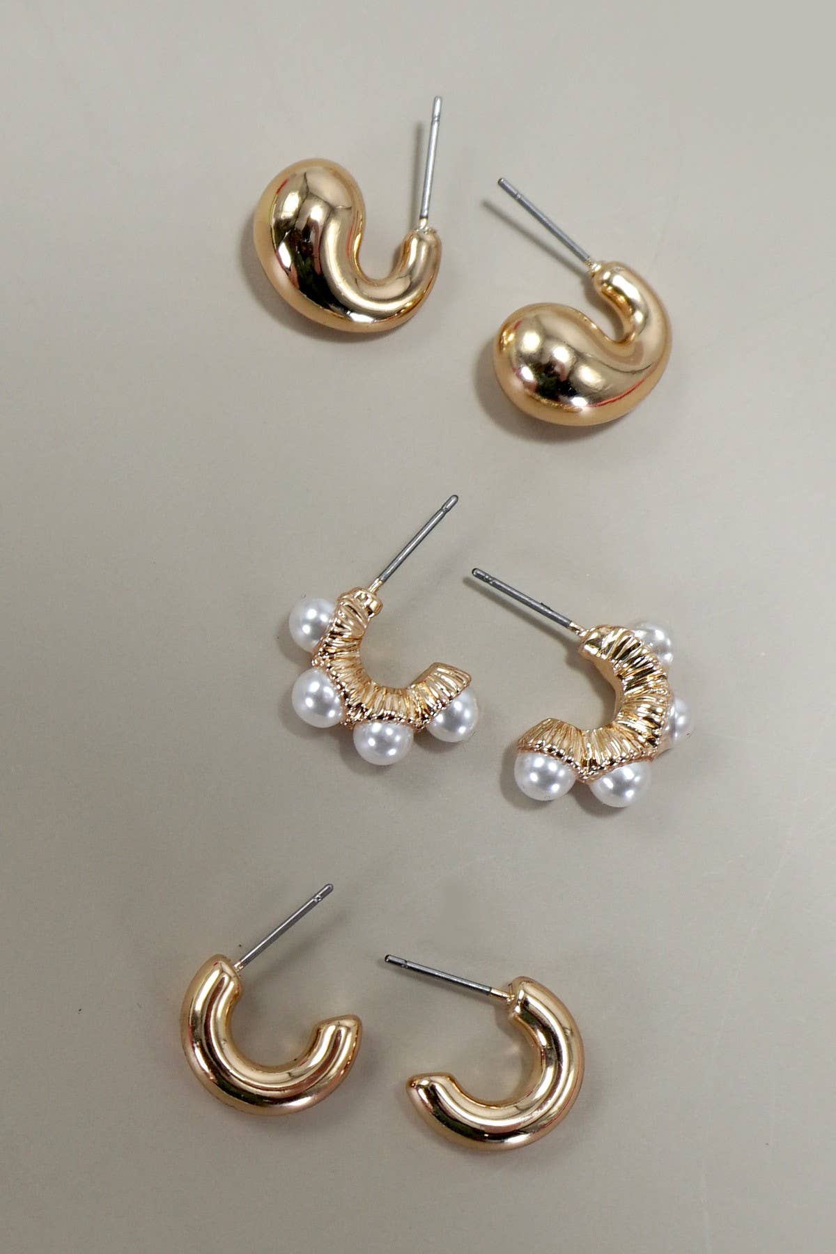 TRIO PEARL GOLD HOOP EARRINGS