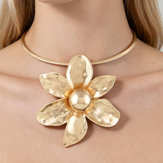 Hammered Flower Choker Necklace