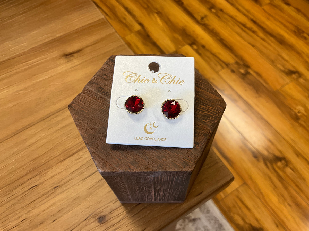 ROUND STUD EARRING