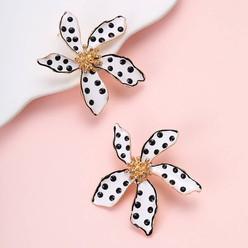 POLKA DOT FLOWER STUD EARRINGS