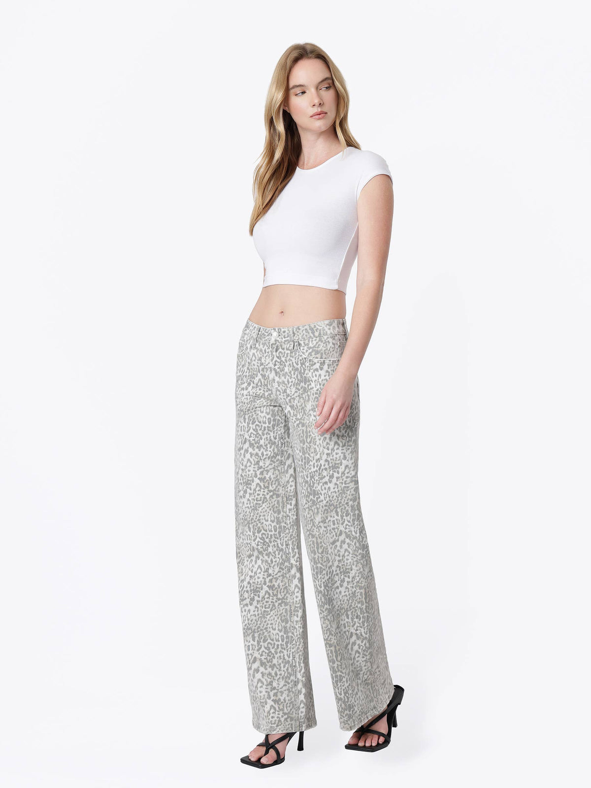 LOW RISE FULL LENTH LEOPARD PRINT WIDE LEG JEANS