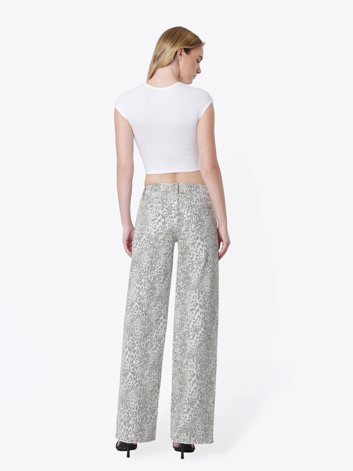 LOW RISE FULL LENTH LEOPARD PRINT WIDE LEG JEANS