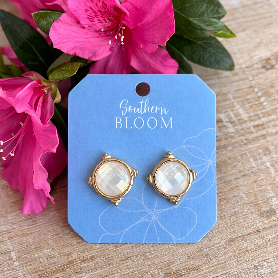 Belle Stud Earrings Cream